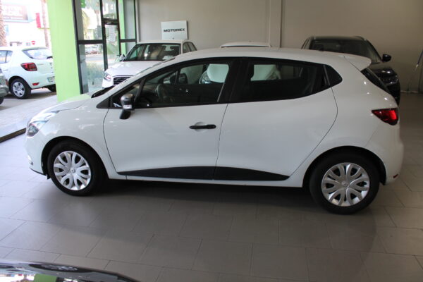 Renault Clio 1.5 DCI 75cv Energy Business 5p. 2019 - Imagen 3