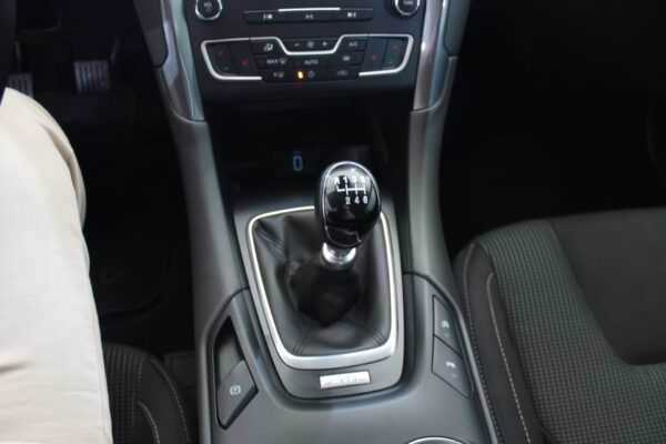 Ford Mondeo 2.0 TDCI 150cv Titanium 5p. 2019 - Imagen 19