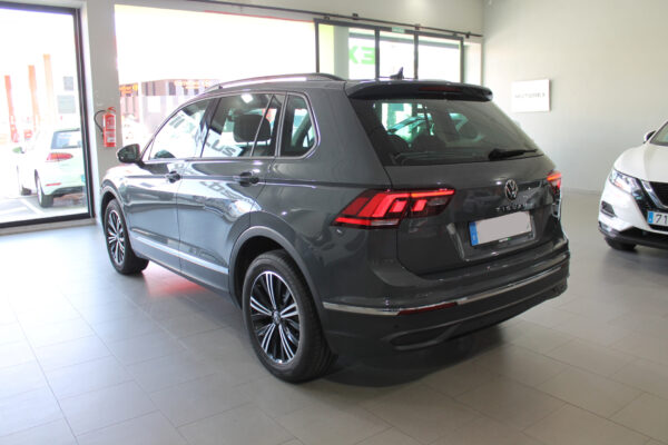 Volkswagen Tiguan 2.0 TDI 150cv Life 5p. 2021 - Imagen 4