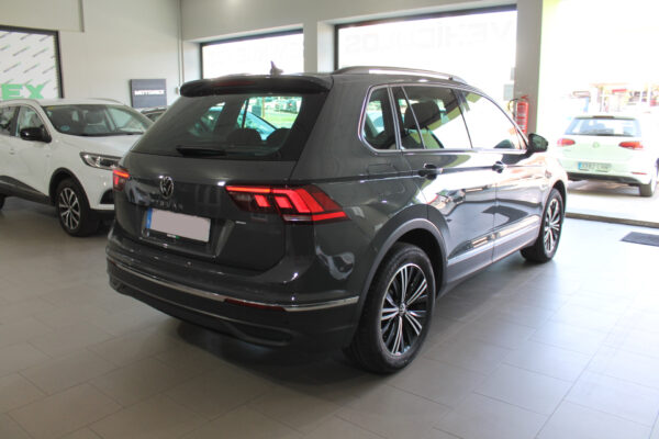 Volkswagen Tiguan 2.0 TDI 150cv Life 5p. 2021 - Imagen 6