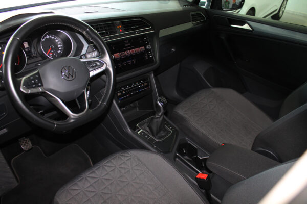 Volkswagen Tiguan 2.0 TDI 150cv Life 5p. 2021 - Imagen 13
