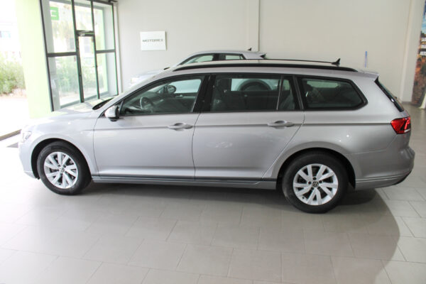 Volkswagen Passat Variant 2.0 TDI 150cv Business 2020 - Imagen 3