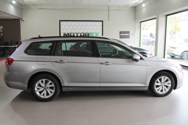 Volkswagen Passat Variant 2.0 TDI 150cv Business 2020 - Imagen 7
