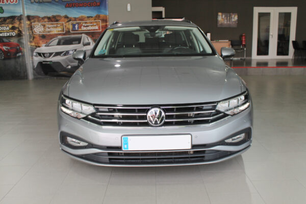 Volkswagen Passat Variant 2.0 TDI 150cv Business 2020 - Imagen 9