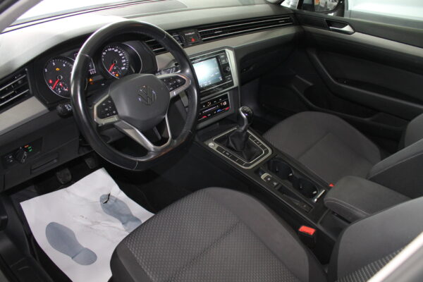 Volkswagen Passat Variant 2.0 TDI 150cv Business 2020 - Imagen 14