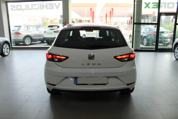 Seat León 1.6 TDI 115cv Reference 5p. 2019 - Imagen 5