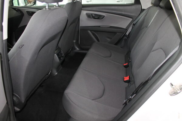 Seat León 1.6 TDI 115cv Reference 5p. 2019 - Imagen 11