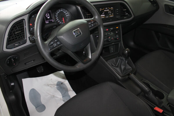 Seat León 1.6 TDI 115cv Reference 5p. 2019 - Imagen 13