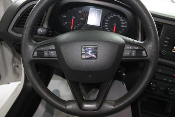 Seat León 1.6 TDI 115cv Reference 5p. 2019 - Imagen 17