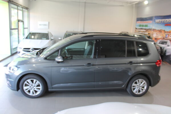 Volkswagen Touran 2.0 TDI 122cv Business 7plazas 5p. 2021 - Imagen 3