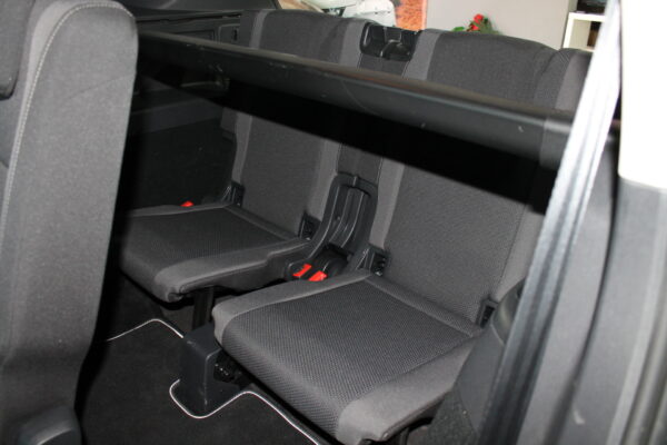 Volkswagen Touran 2.0 TDI 122cv Business 7plazas 5p. 2021 - Imagen 12