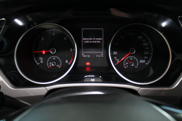 Volkswagen Touran 2.0 TDI 122cv Business 7plazas 5p. 2021 - Imagen 18