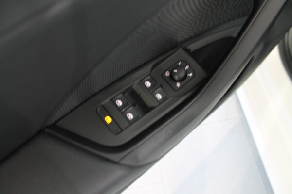 Skoda Octavia Combi 2.0 TDI 150cv Auto. Ambition 2021 - Imagen 15