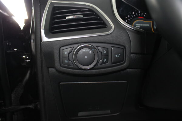 Ford S-Max 2.0 Ecoblue 150cv 7 plazas 2019 - Imagen 17