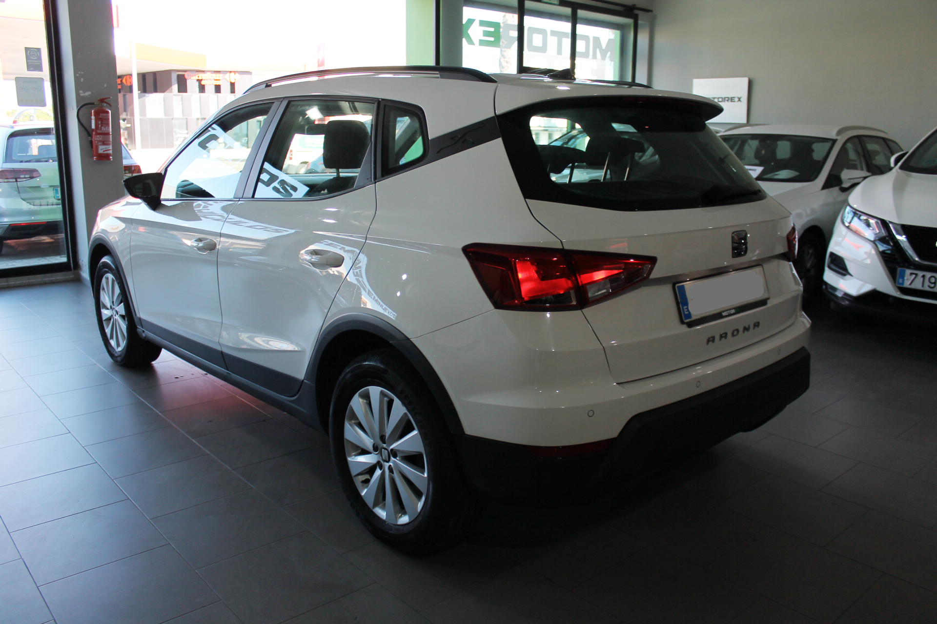 Seat Arona 1.0 TSI 110cv GASOLINA Style 5p. 2021 - Imagen 4