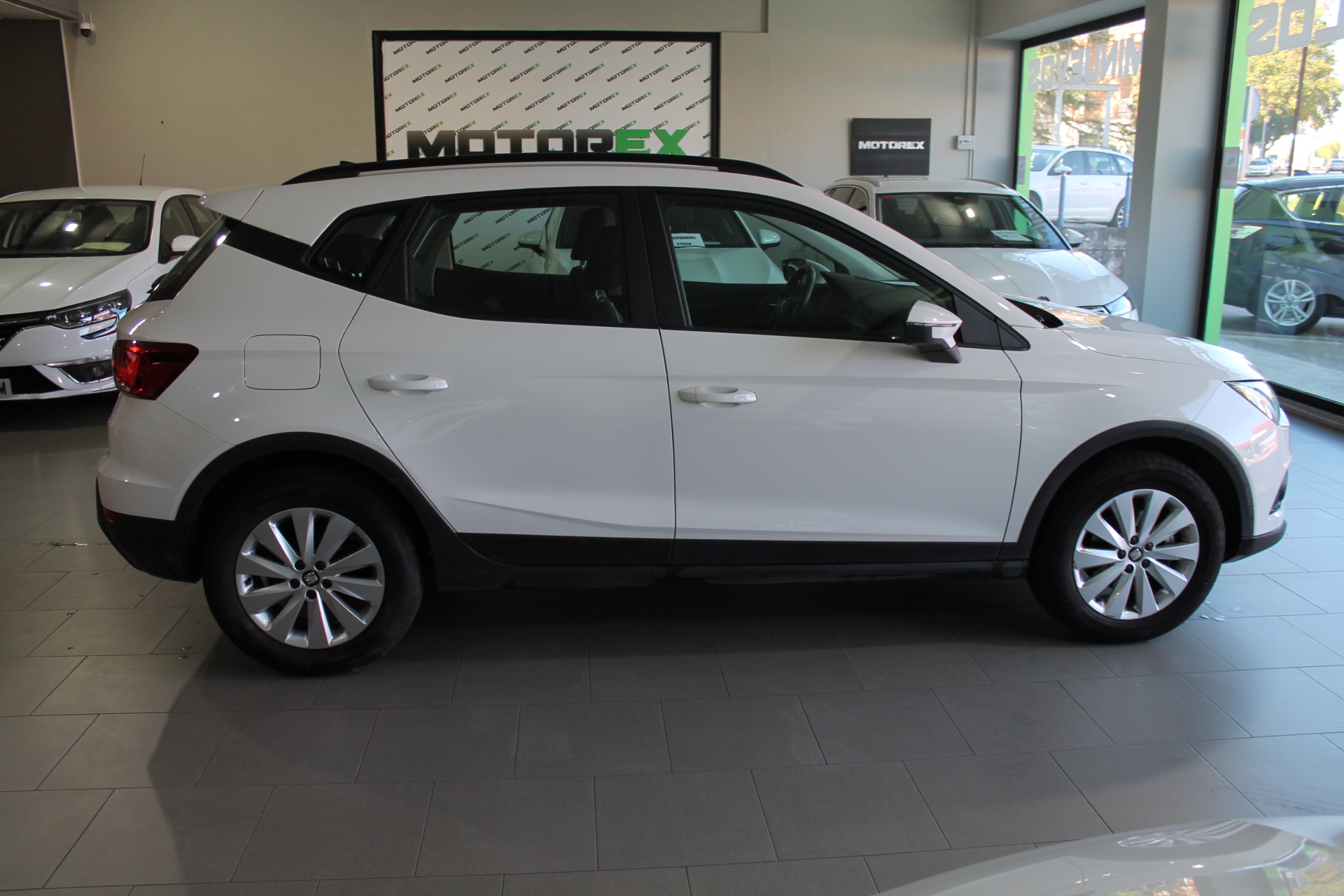 Seat Arona 1.0 TSI 110cv GASOLINA Style 5p. 2021 - Imagen 7