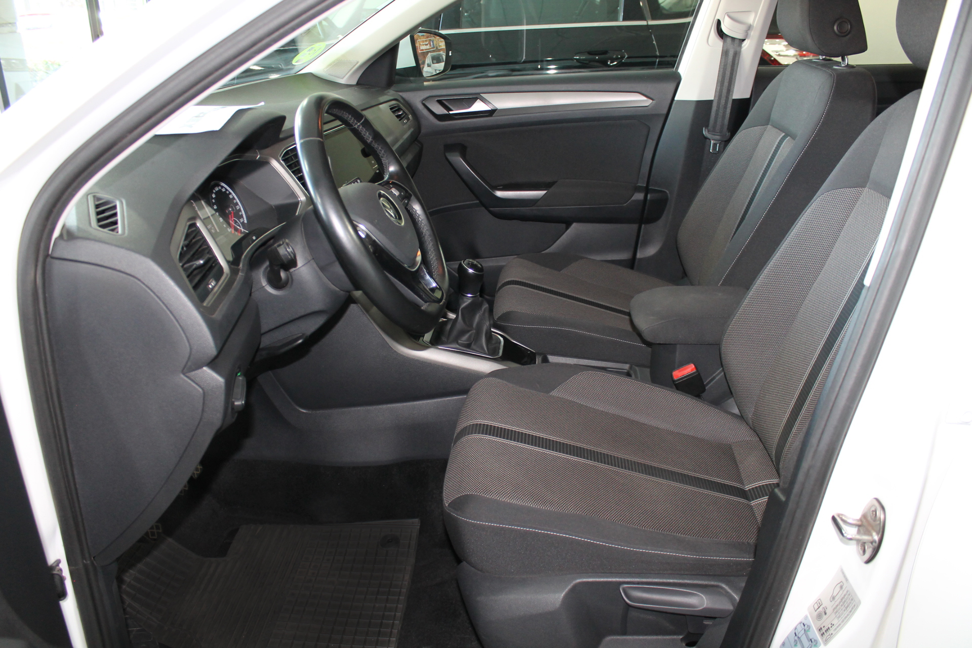 Volkswagen T-Roc 2.0 TDI 115cv Connect 5p. 2021 - Imagen 12
