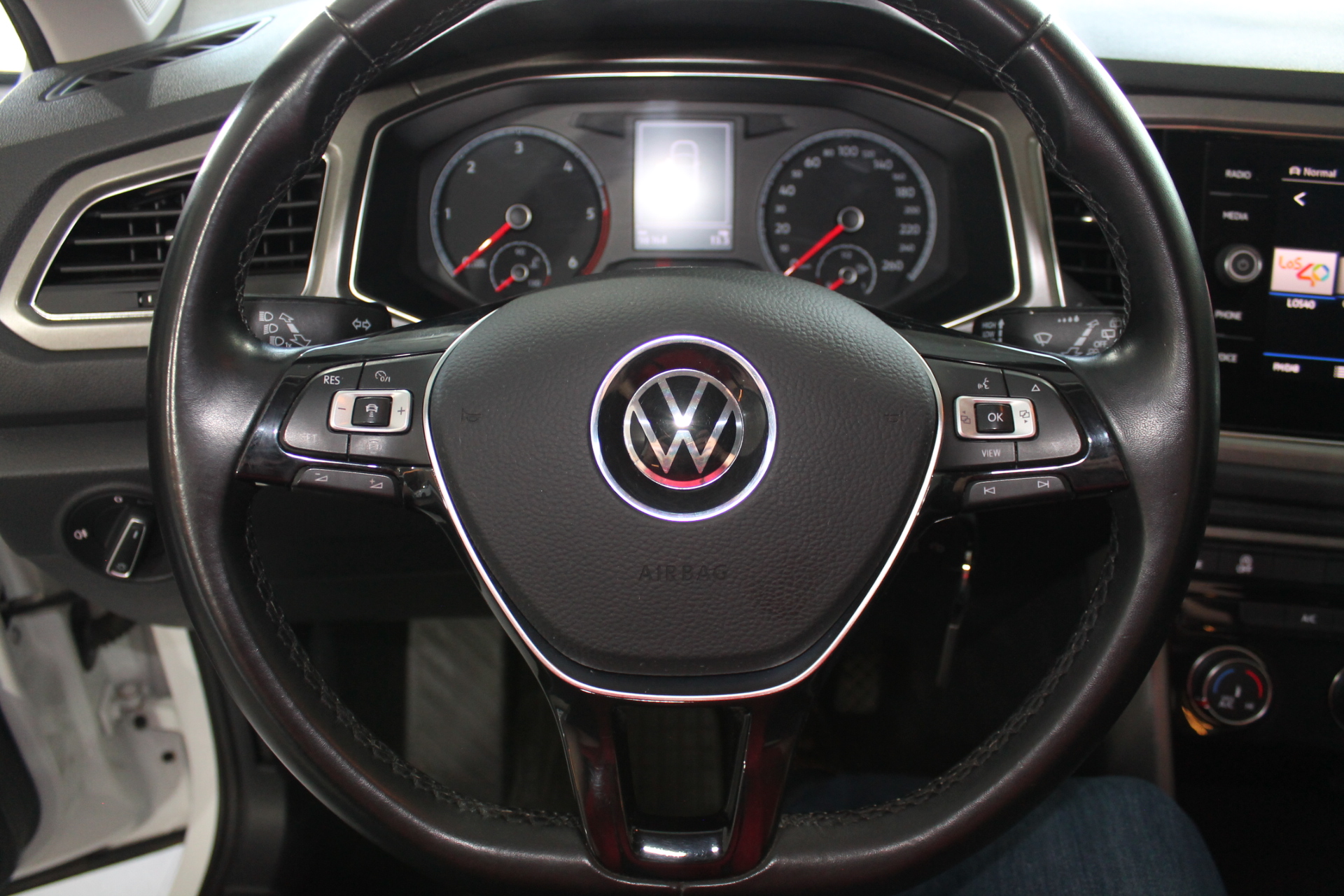 Volkswagen T-Roc 2.0 TDI 115cv Connect 5p. 2021 - Imagen 19