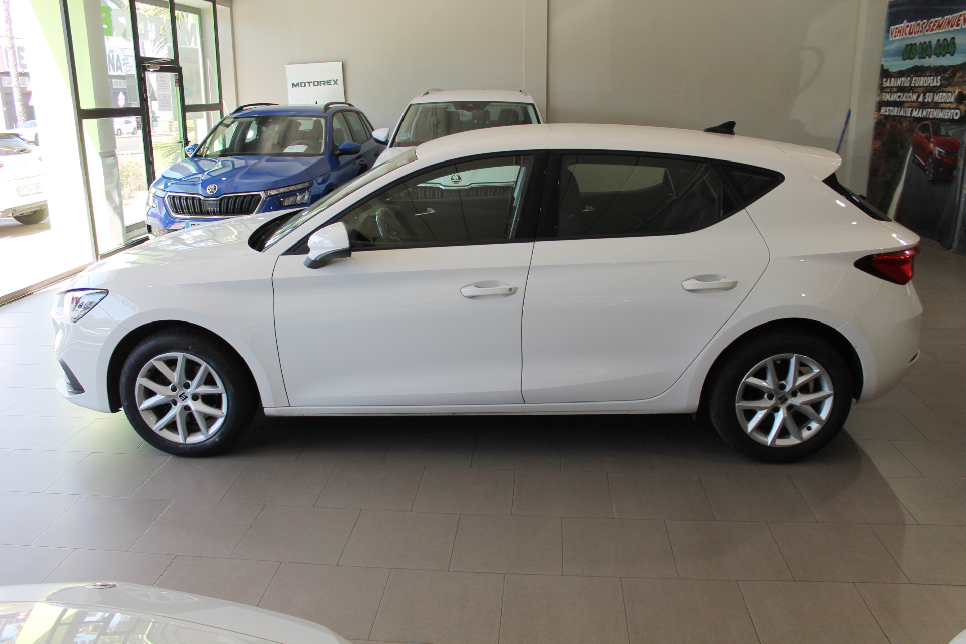 Seat León 2.0 TDI 115cv Reference Go 5p. 2021 - Imagen 3