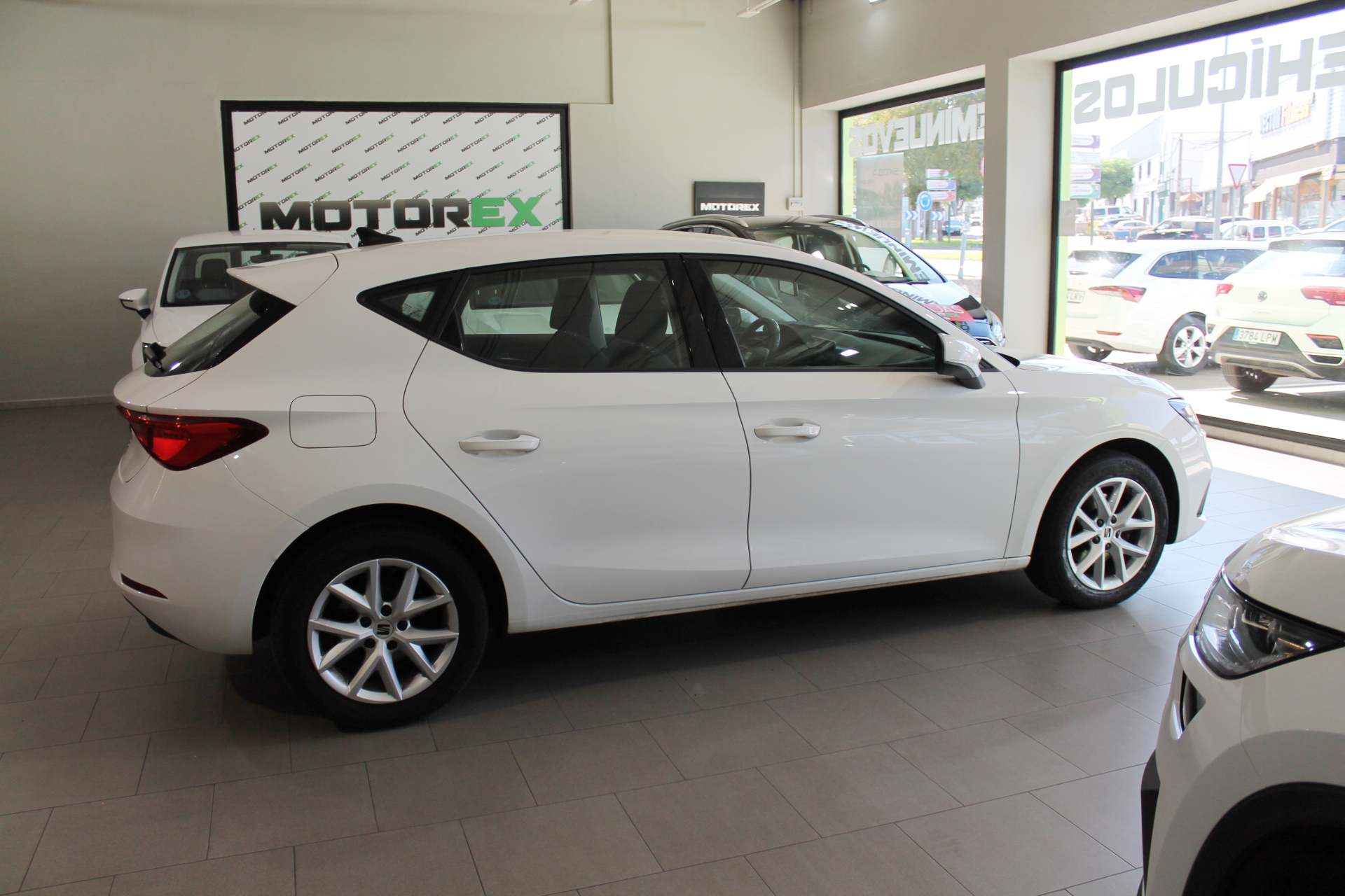 Seat León 2.0 TDI 115cv Reference Go 5p. 2021 - Imagen 7