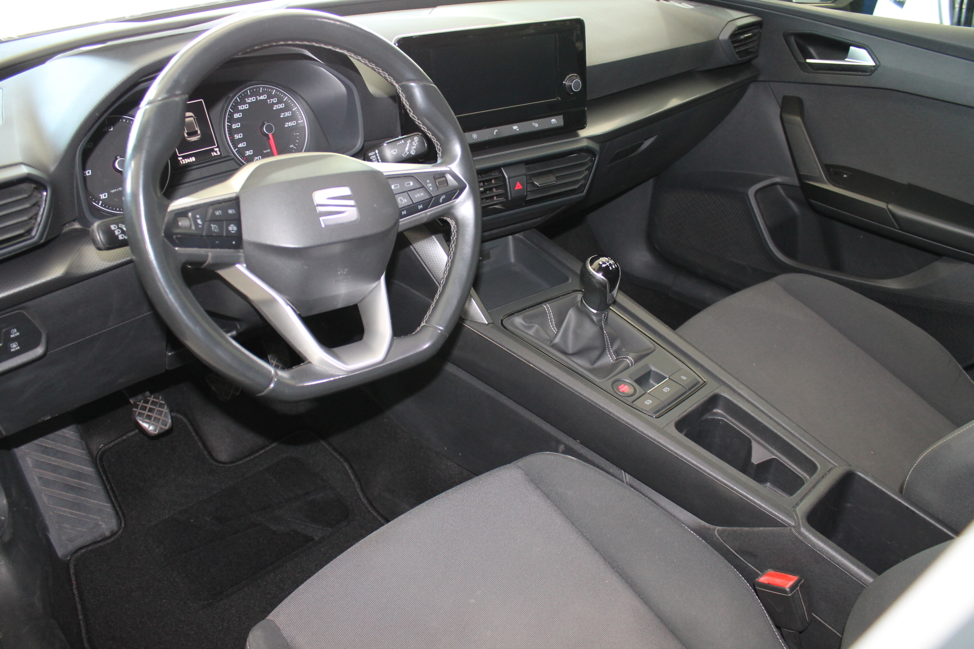 Seat León 2.0 TDI 115cv Reference Go 5p. 2021 - Imagen 12