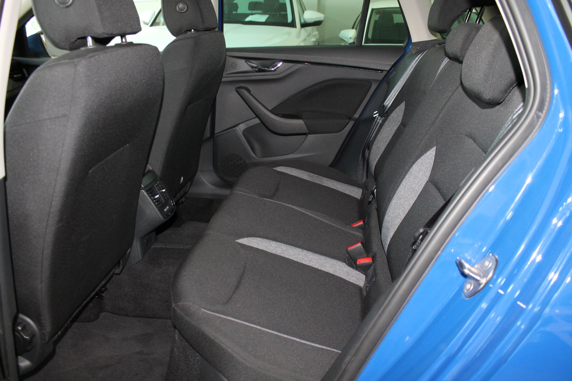 Skoda Kamiq 1.0 TSI 110cv Active 5p. 2023 - Imagen 11
