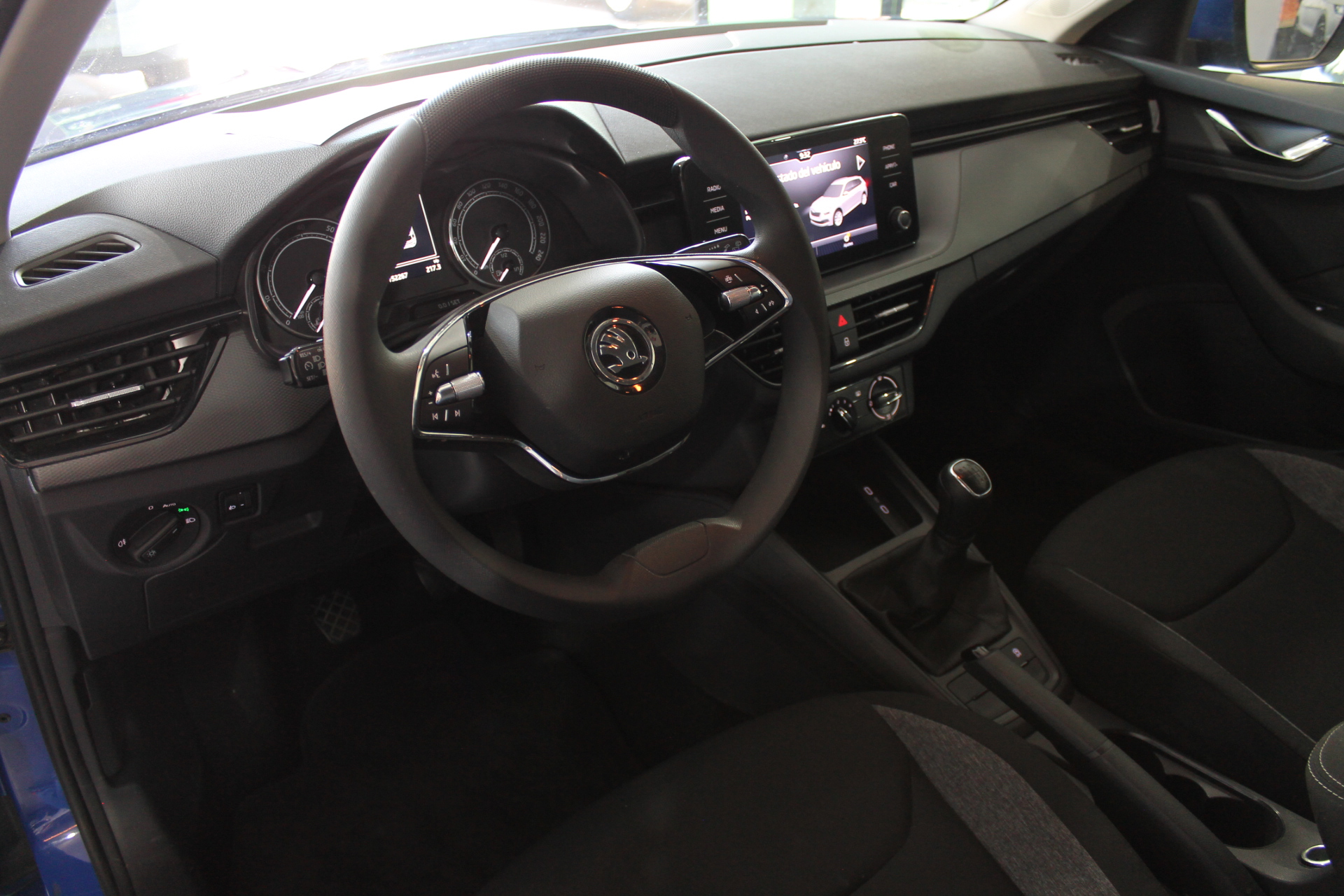 Skoda Kamiq 1.0 TSI 110cv Active 5p. 2023 - Imagen 13
