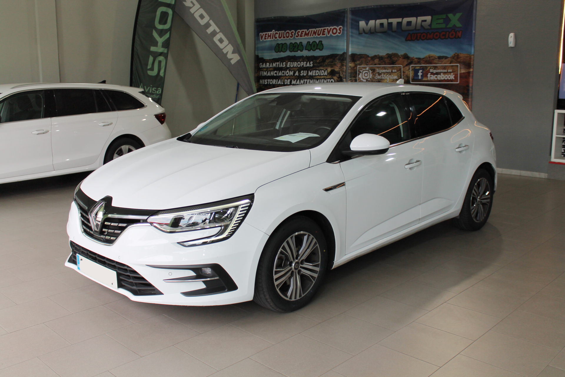 Renault Megane 1.5 DCI 115cv Zen Blue 5p. 2022 - Imagen 2