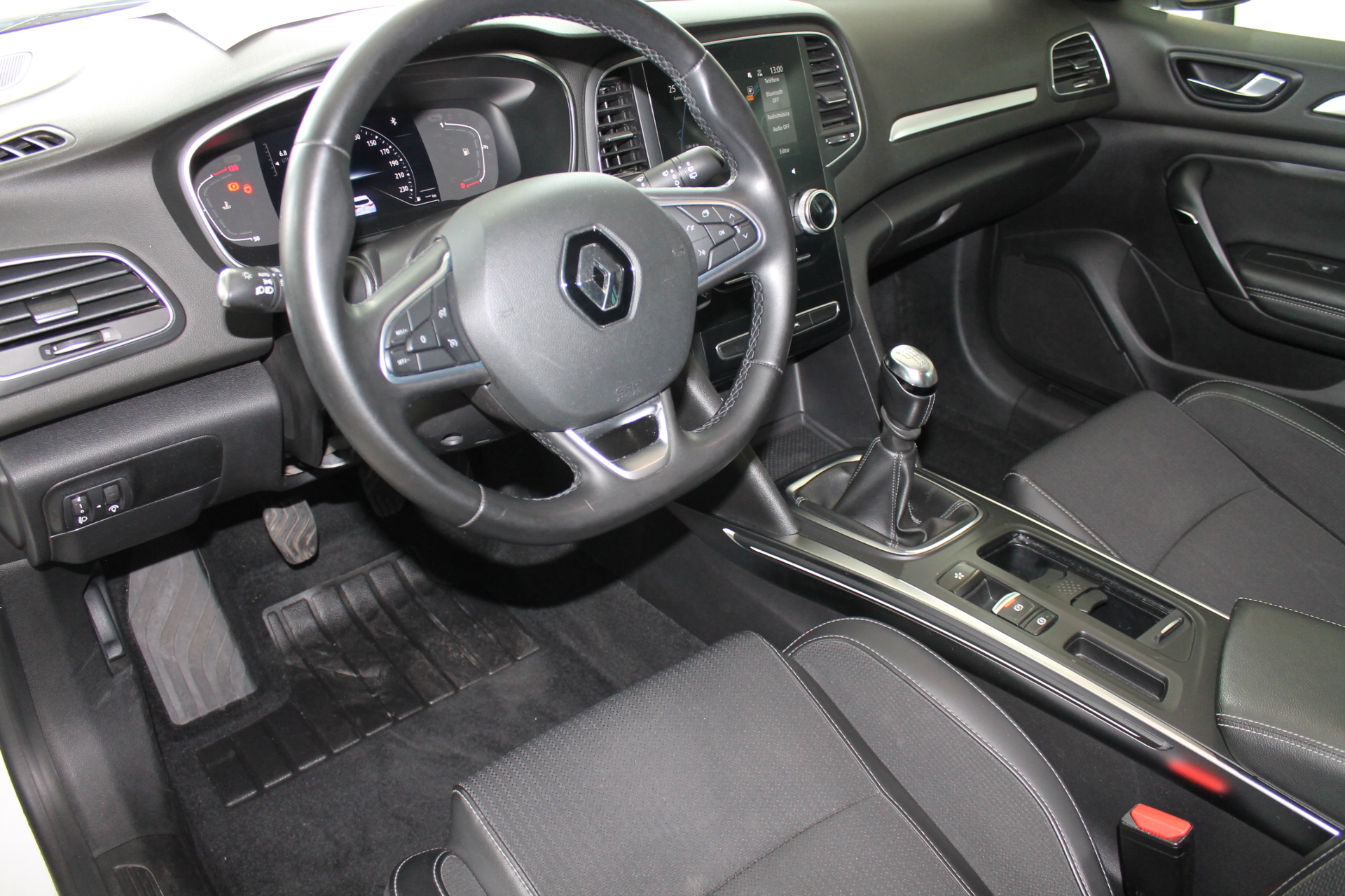 Renault Megane 1.5 DCI 115cv Zen Blue 5p. 2022 - Imagen 14