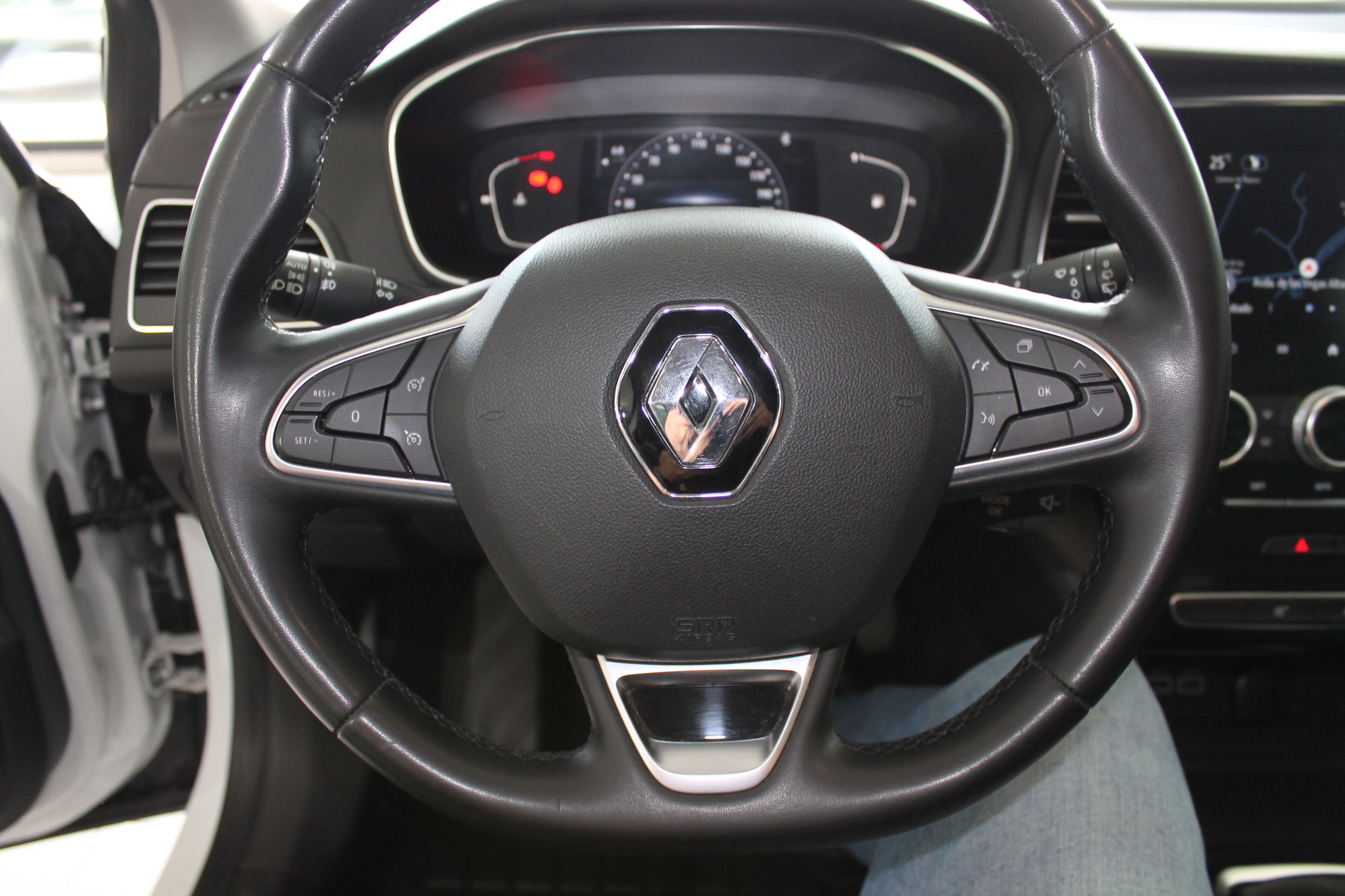 Renault Megane 1.5 DCI 115cv Zen Blue 5p. 2022 - Imagen 18