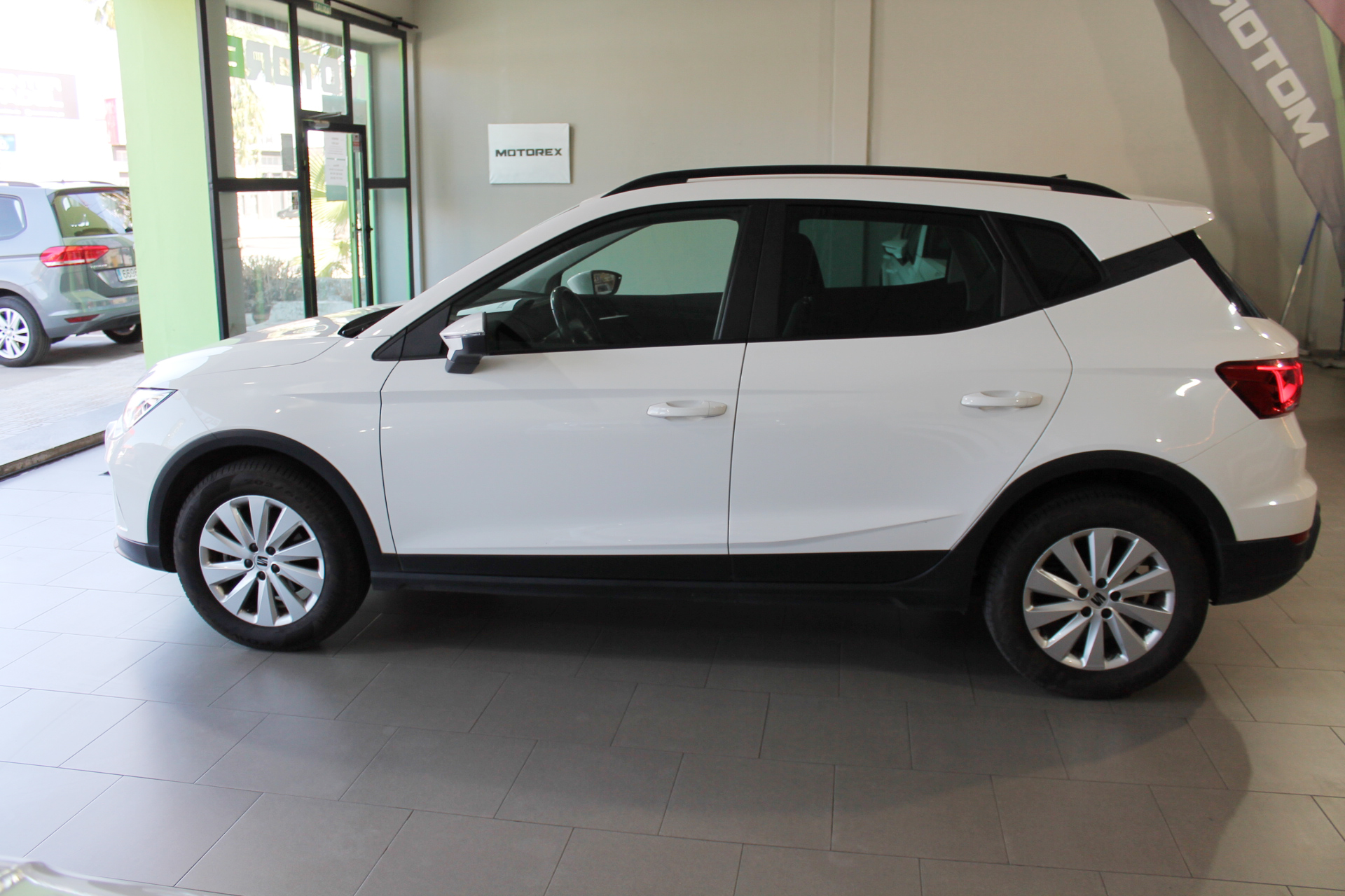 Seat Arona 1.0 TSI 110cv Style Plus 5p. 2022 - Imagen 3