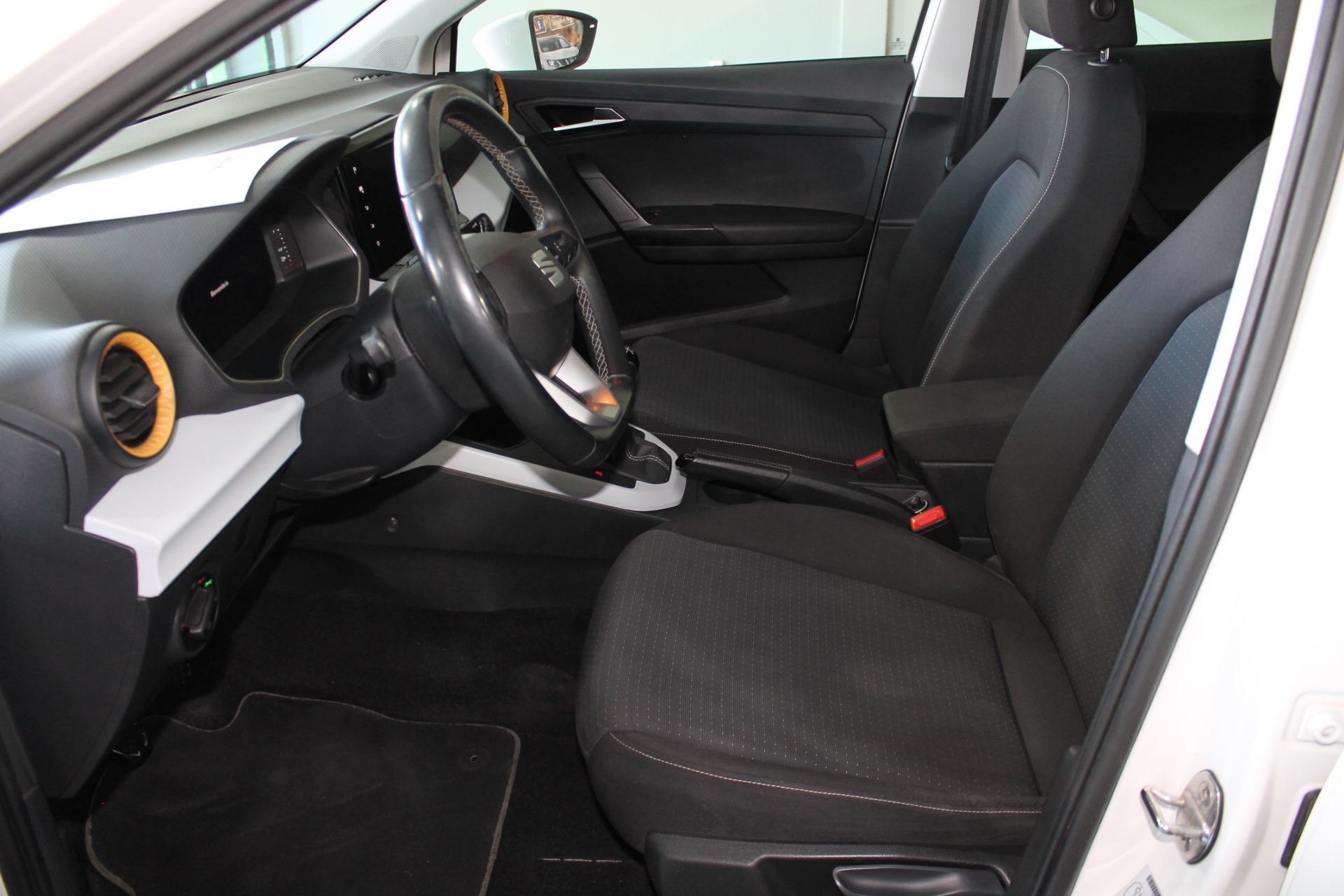 Seat Arona 1.0 TSI 110cv Style Plus 5p. 2022 - Imagen 11